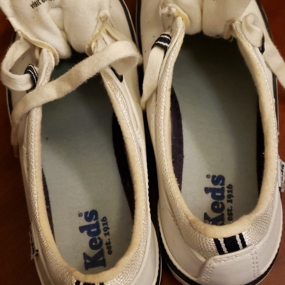 KEDS White & Navy Faux Leather Sneakers VGUC - Picture 8 of 8